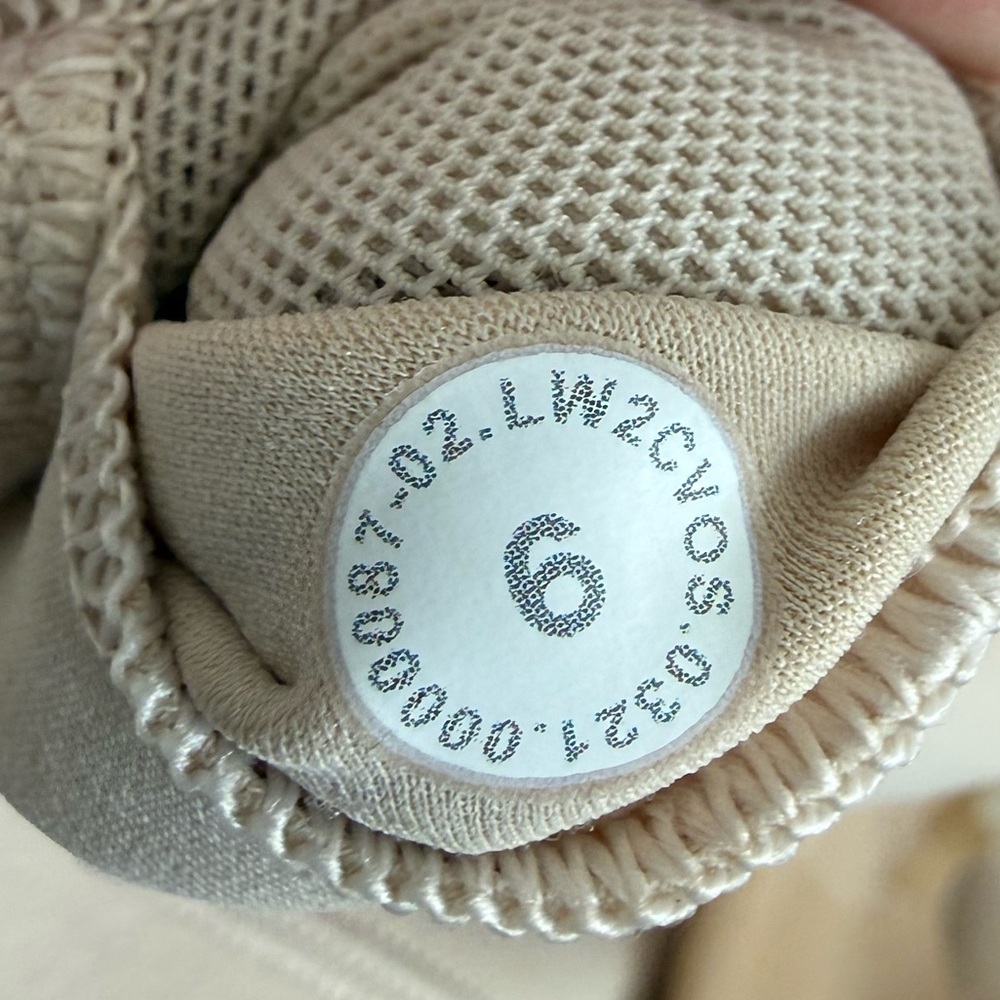 Lululemon In Alignment Straight-Strap Bra - Picture 8 of 8